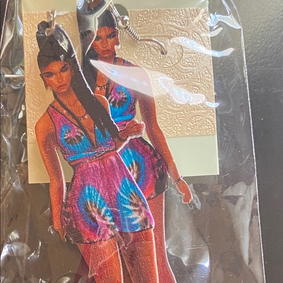 African American Black Woman Wooden Earrings - Picture 1 of 2